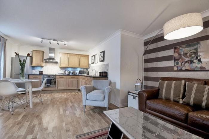 Kitchen or kitchenette, Living room, Dining area, pet friendly