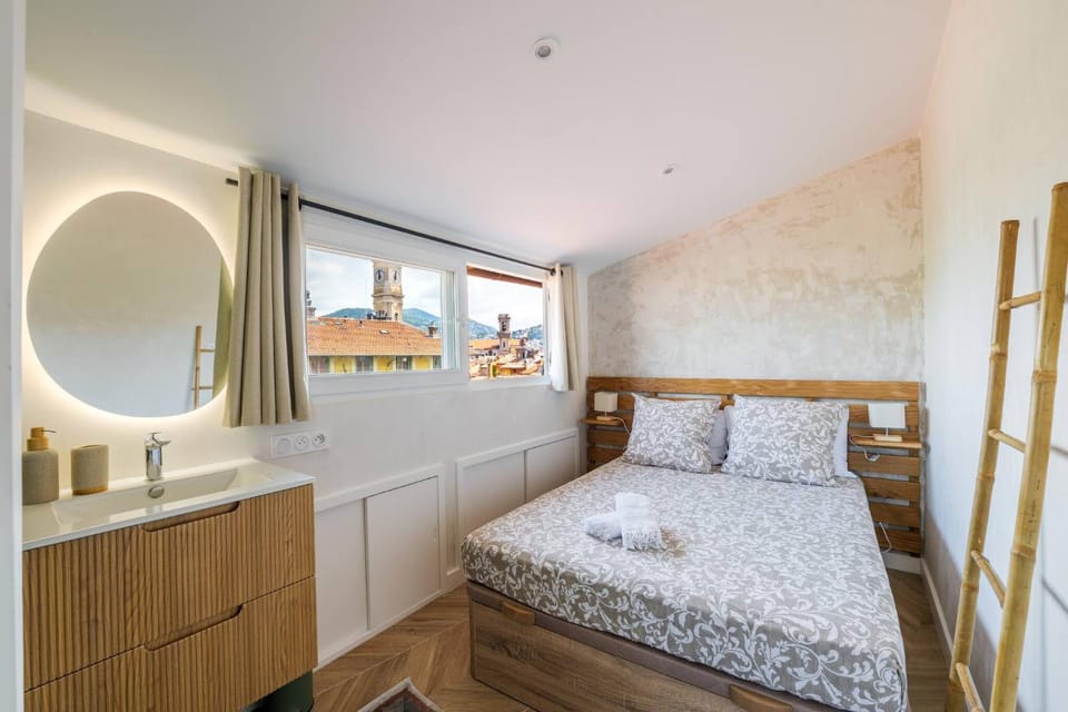 Bed, Bedroom