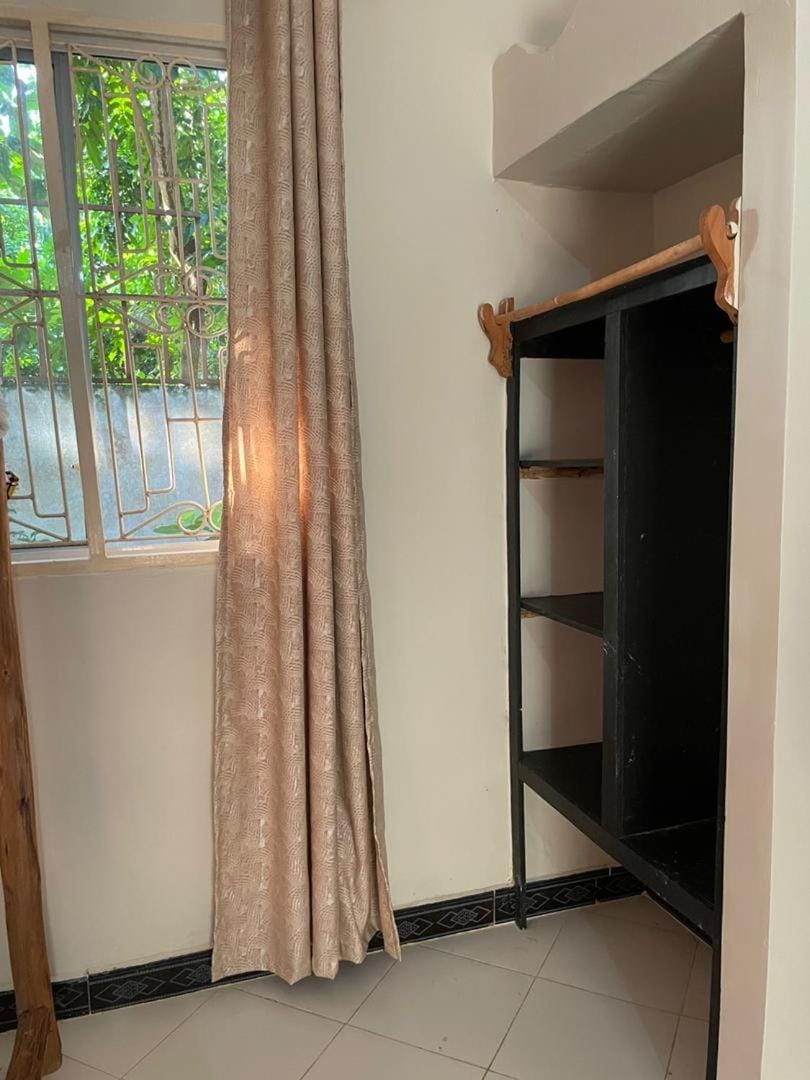 Decorative detail, Garden view, wardrobe