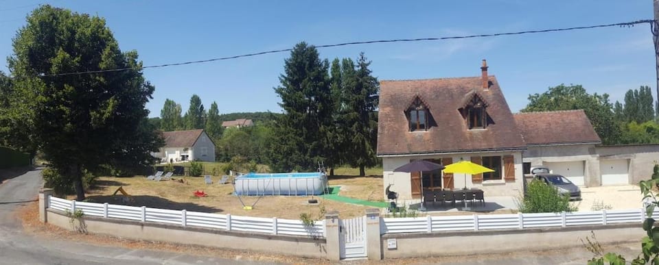 Property building, Street view