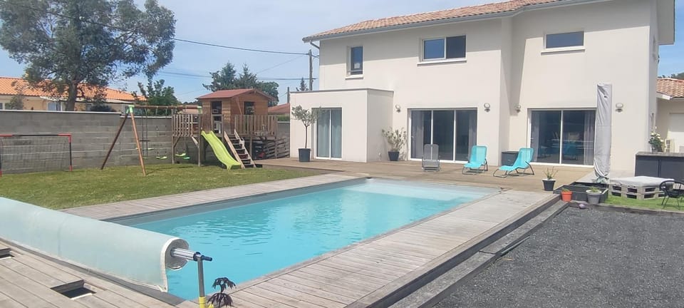 Maison Ayguemorte-les-Graves à 20 min de Bordeaux Villa in Nouvelle-Aquitaine