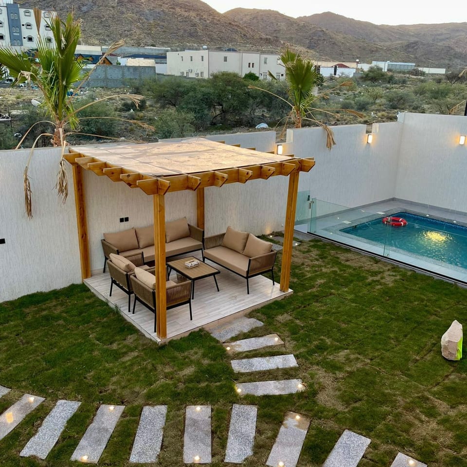 Patio, Day, Natural landscape, Balcony/Terrace, Mountain view, Pool view, Swimming pool, sunbed