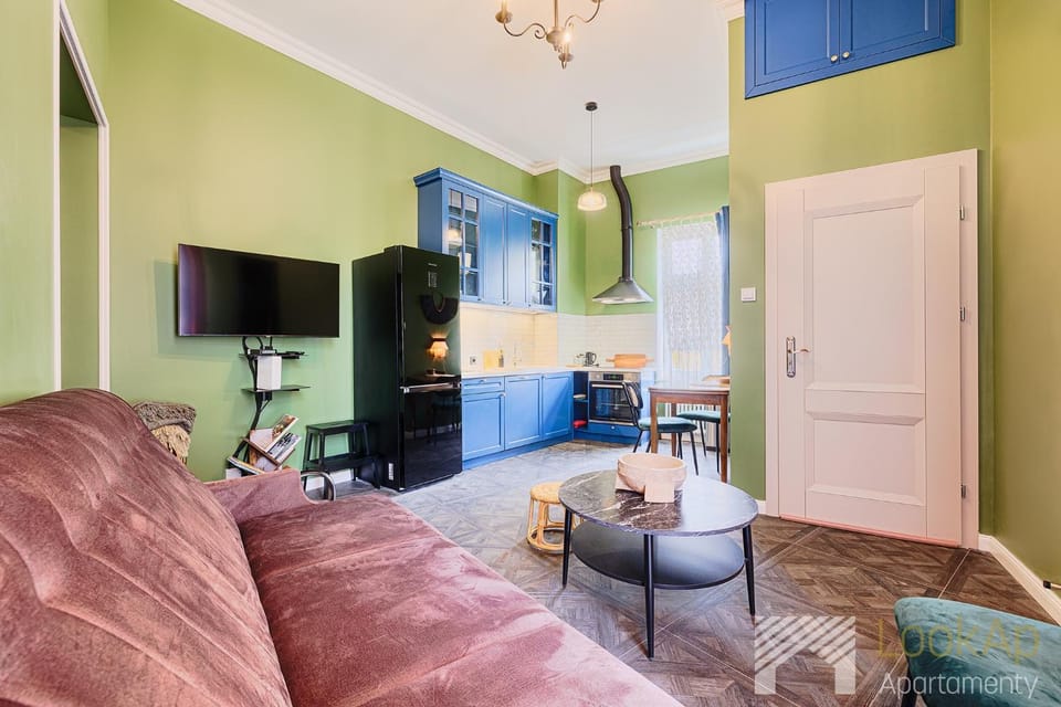 Kitchen or kitchenette, Living room, Seating area