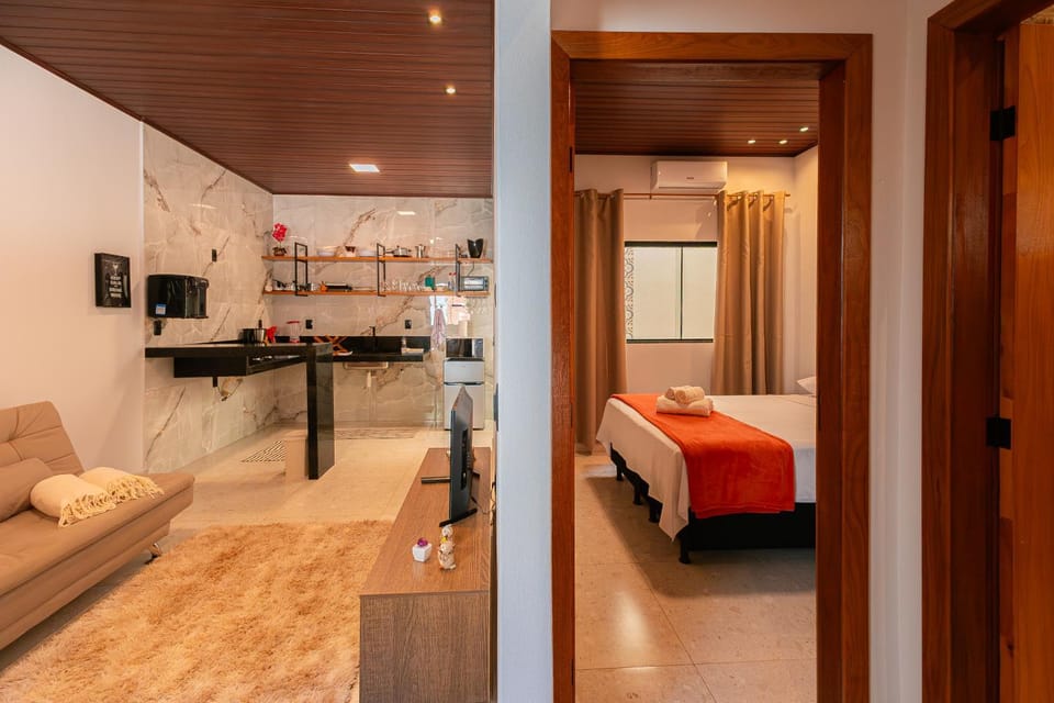Bed, Kitchen or kitchenette, Bedroom