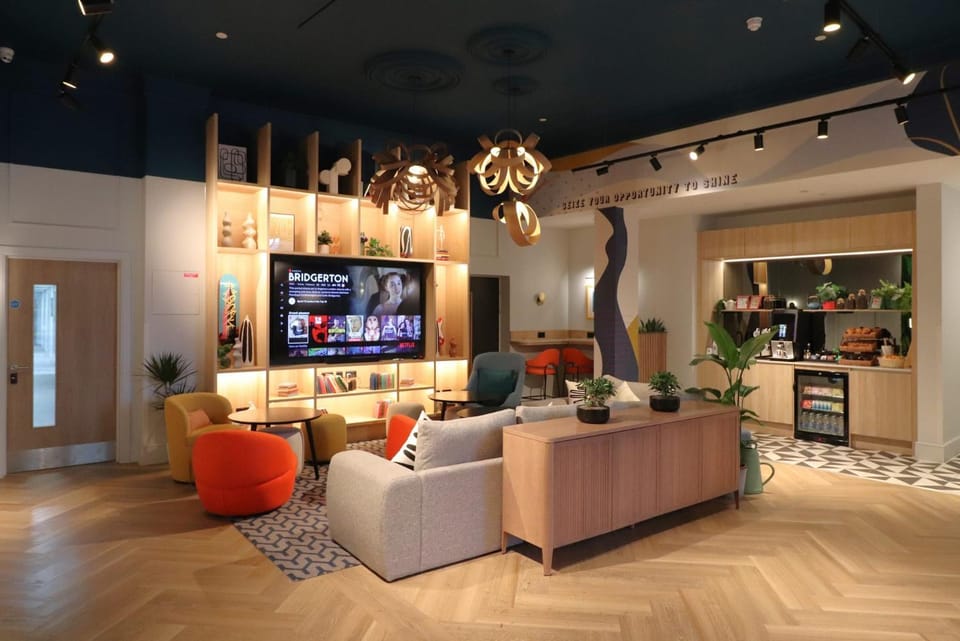 Communal lounge/ TV room, Seating area