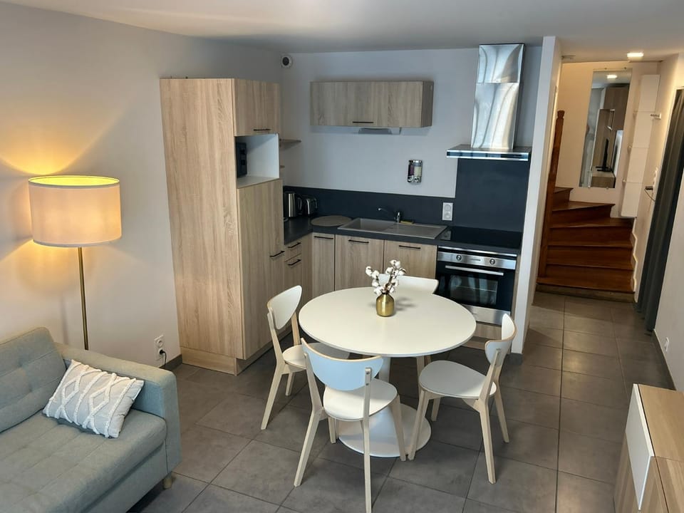 Nid douillet proche île de ré Apartment in La Rochelle