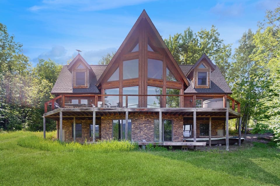 Bearly Behaving Lodge House in New Hampshire