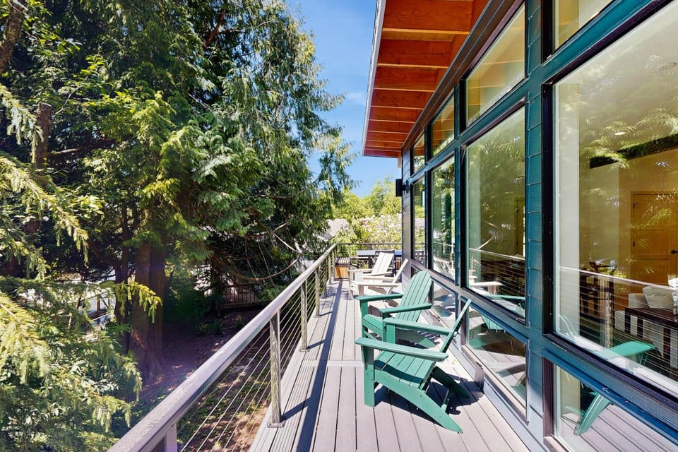Whispering Waters Retreat House in Pacific City