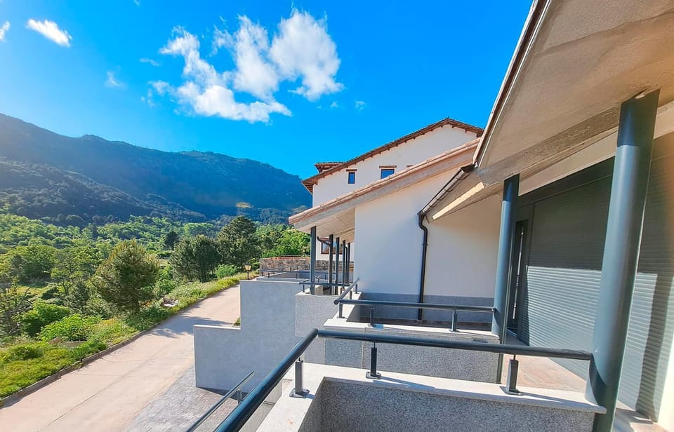 Natural landscape, View (from property/room), Balcony/Terrace, Mountain view
