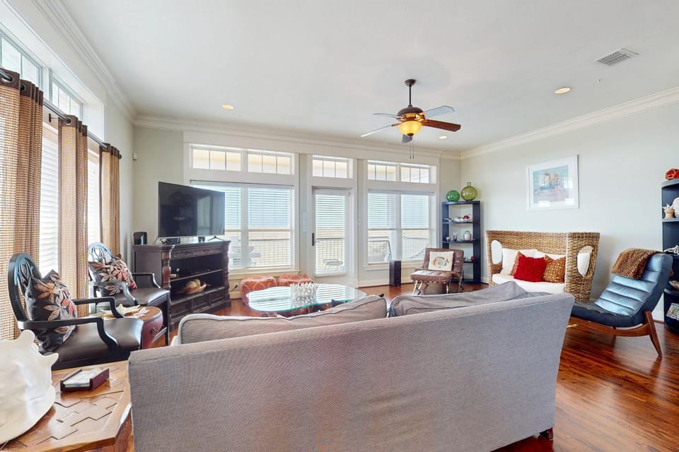 Cottage House #201 House in North Padre Island