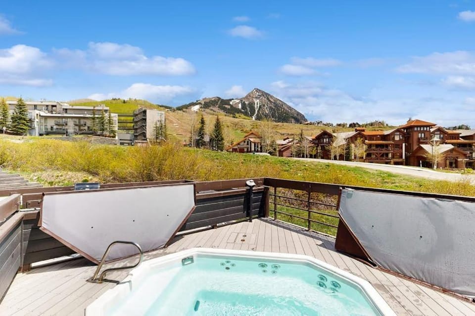 Blue Sky Porch Apartment in Colorado