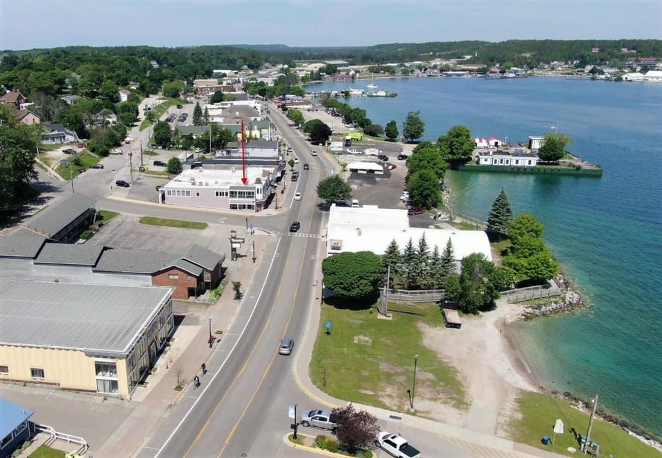 Pier Harbor #2 House in Saint Ignace