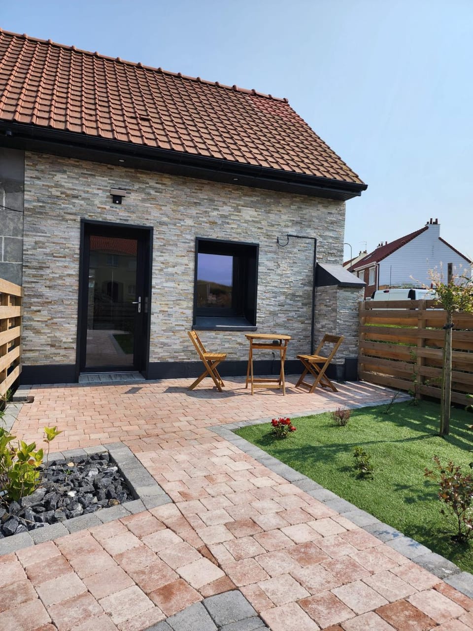 Property building, Balcony/Terrace, Garden view
