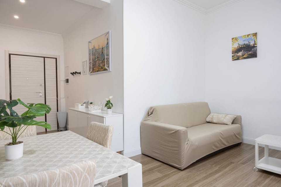 Bed, Living room, Seating area