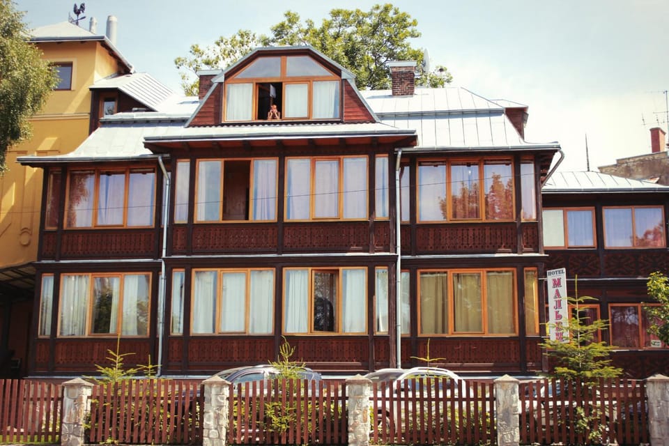 Facade/entrance, Neighbourhood, Street view