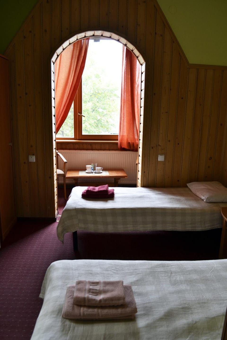 Bed, Photo of the whole room, Decorative detail