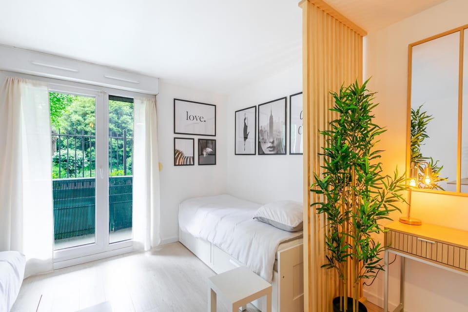 Le Carré CDG Studio Élégant Apartment in Île-de-France