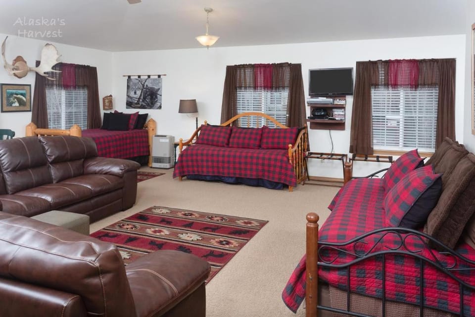 Alaska's Harvest Bed and Breakfast and Luxury Log Cabin Cabin in Alaska