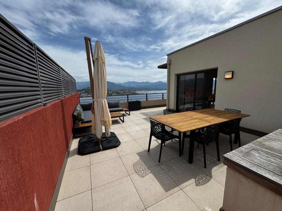 Patio, Balcony/Terrace, Dining area, Sea view