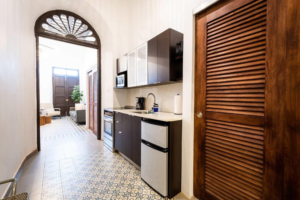 Kitchen or kitchenette