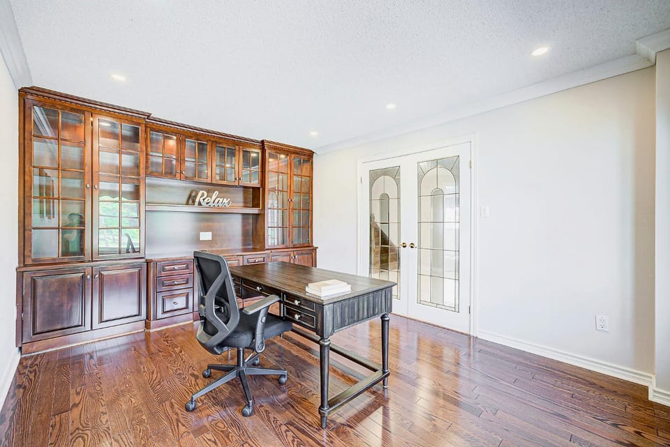 Photo of the whole room, Business facilities, furniture