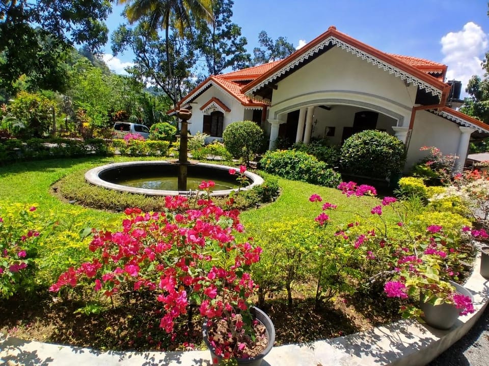 Kithulvilla Holiday Bungalow Bed and Breakfast in Central Province