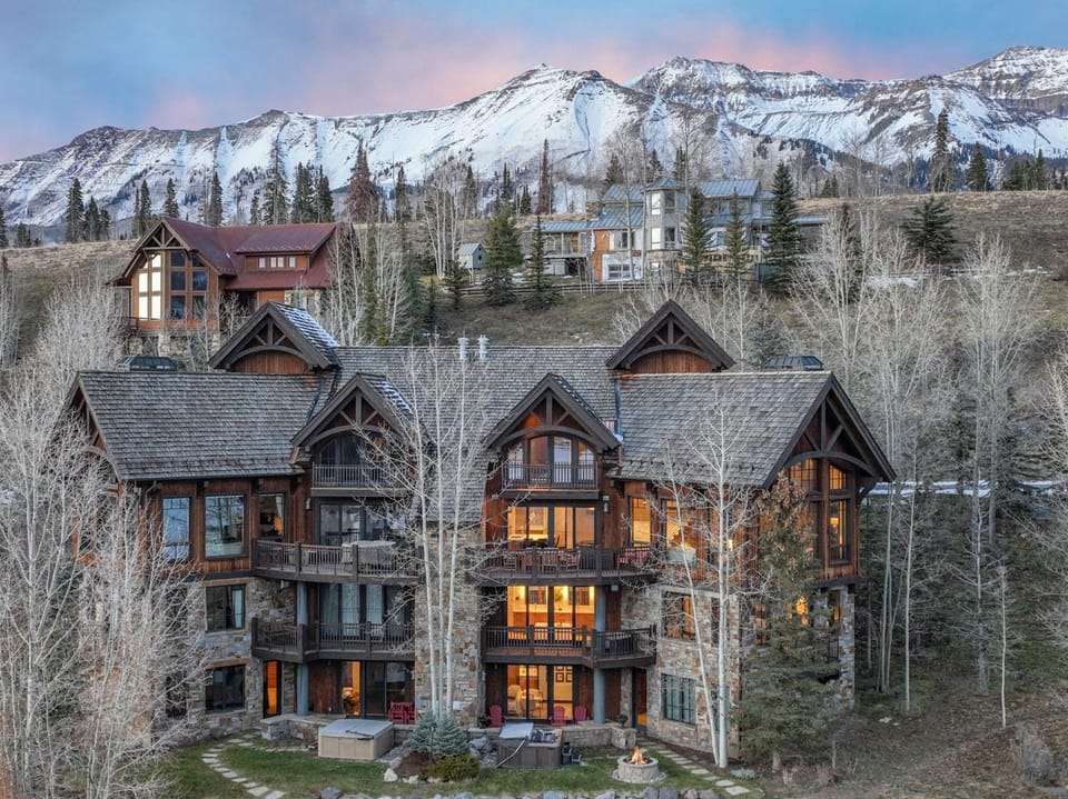 Vista Haus at Country Club - Private golf and ski retreat! Villa in Telluride