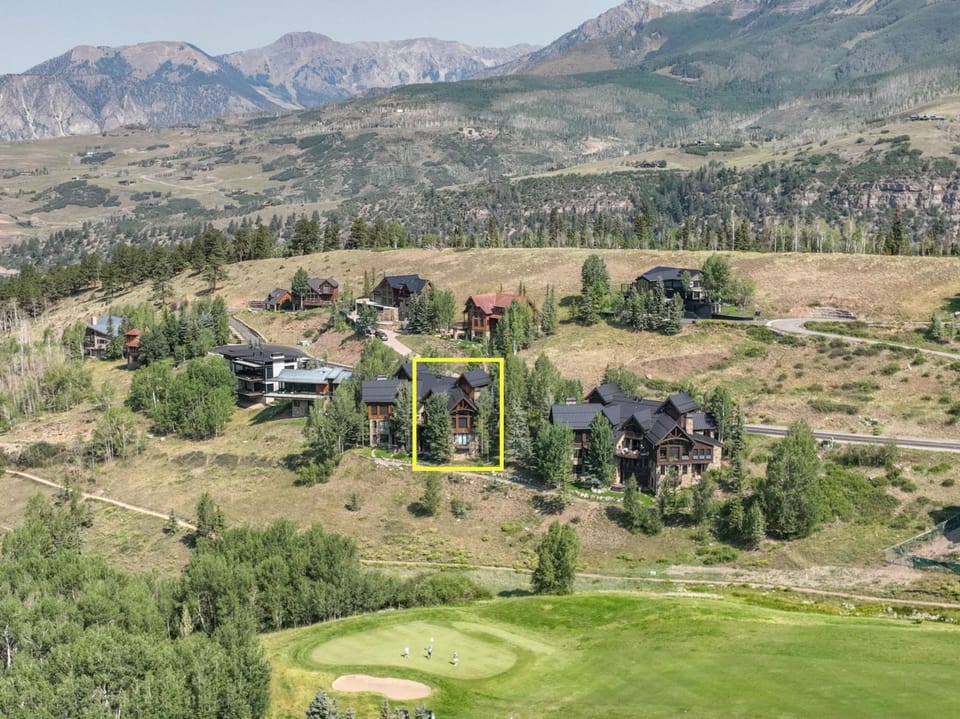 Nearby landmark, Natural landscape, Bird's eye view, Mountain view