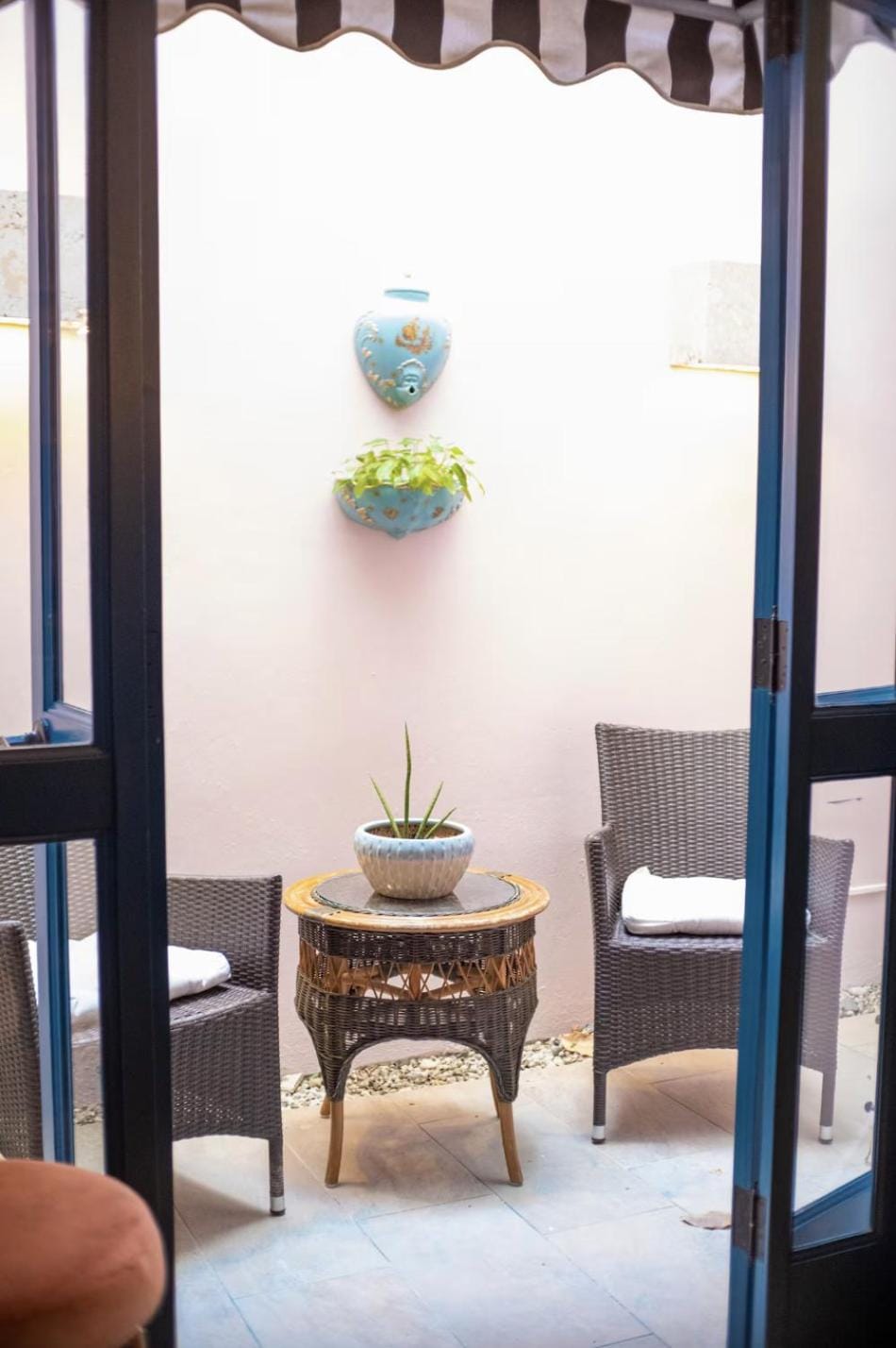 Patio, Seating area