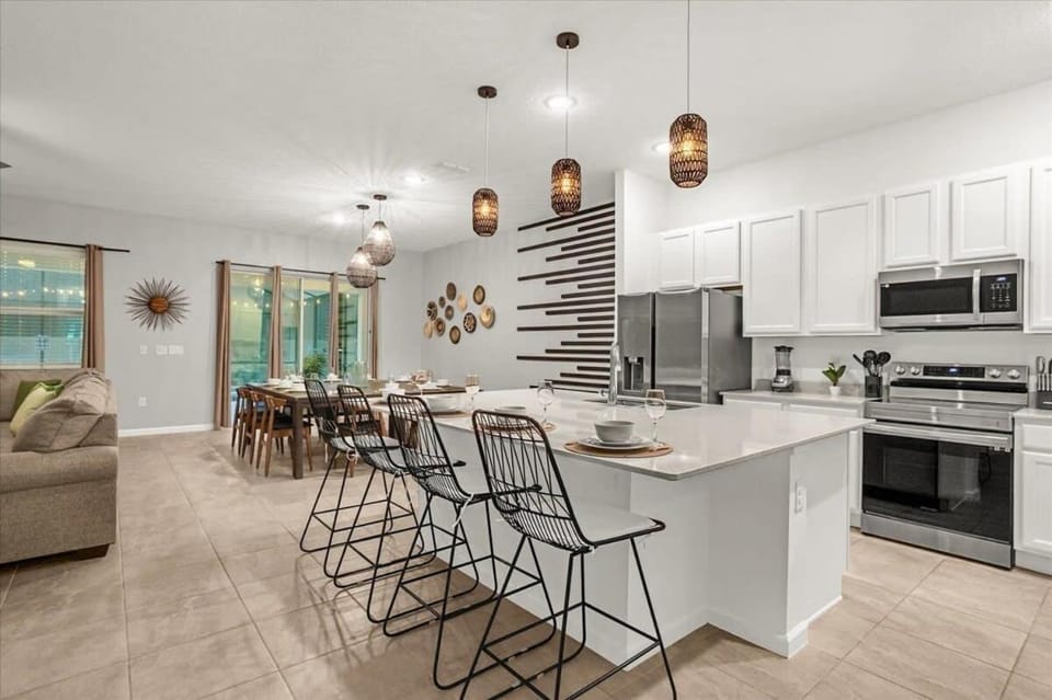 Upstay Bella Vida Resort - Resort-Style 12BR Villa House in Kissimmee