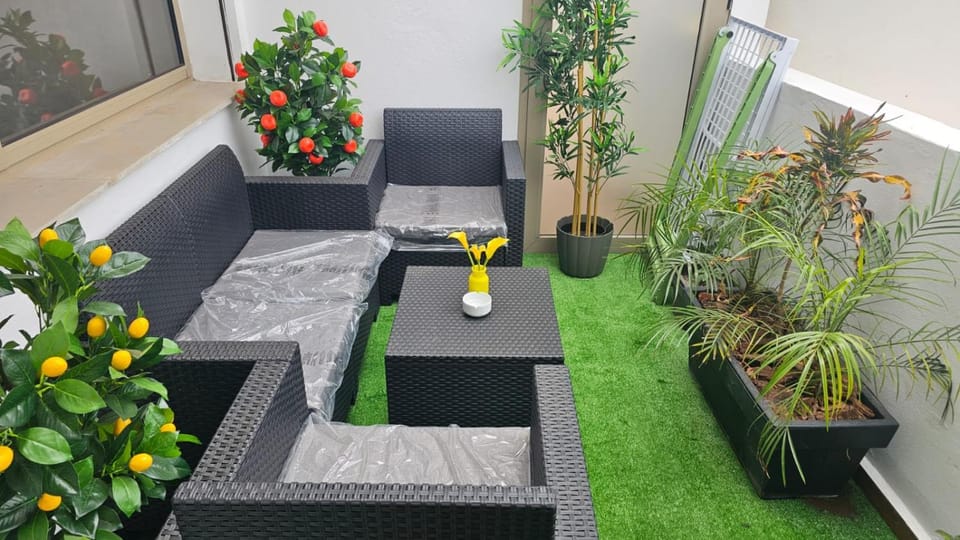 Patio, Day, Garden, Garden view