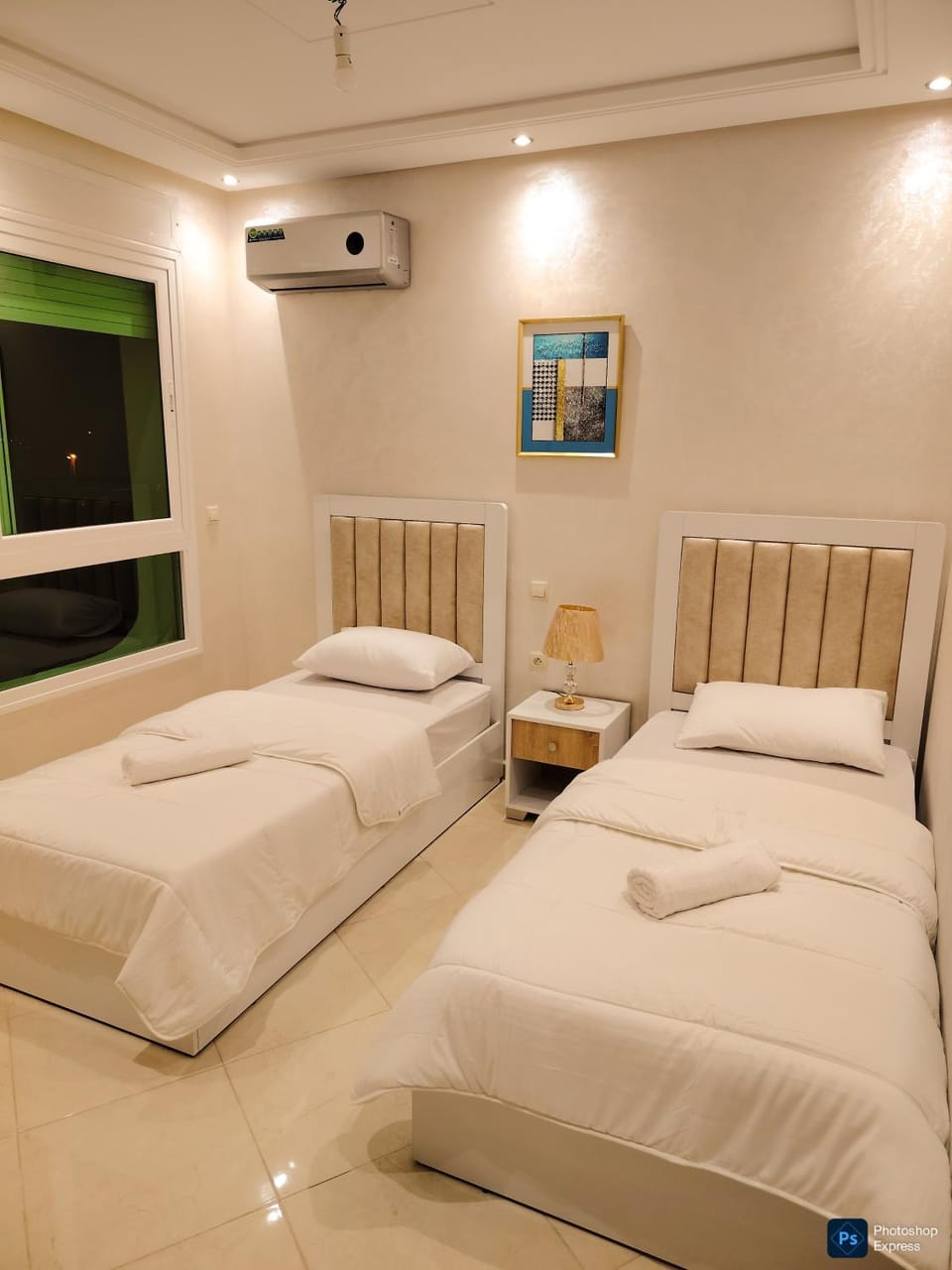 Bed, Photo of the whole room, Bedroom, air conditioner