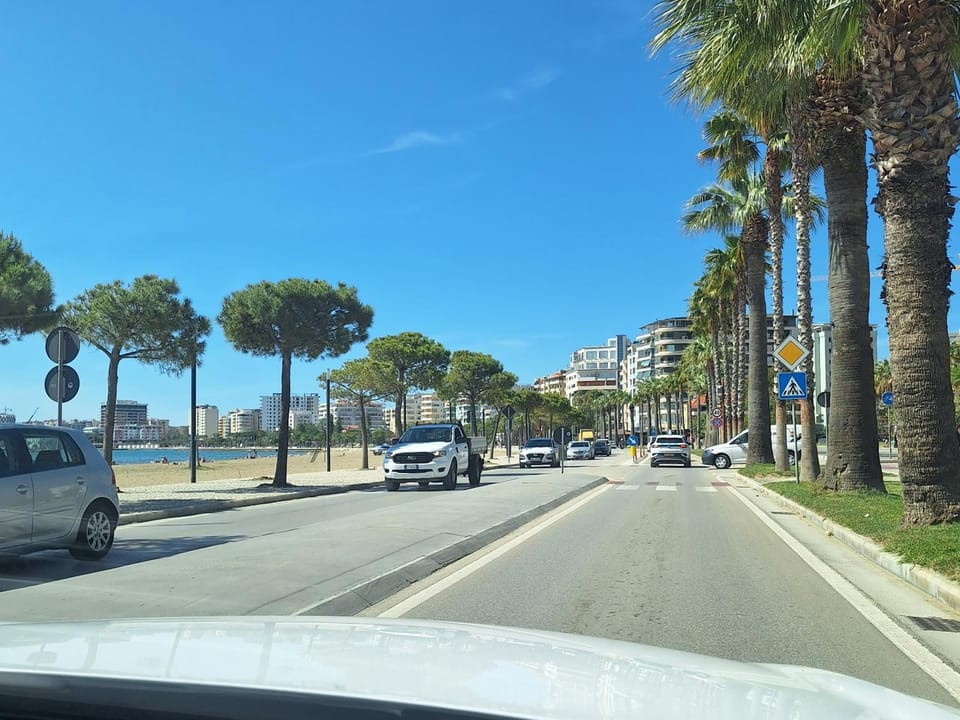 Day, Neighbourhood, Natural landscape, Beach, Street view, Location