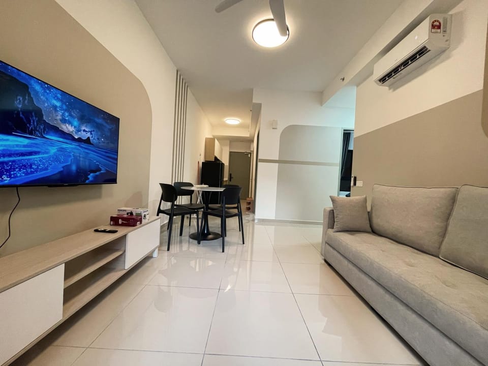 TV and multimedia, Kitchen or kitchenette, Living room, Seating area, Dining area, Evening entertainment, air conditioner