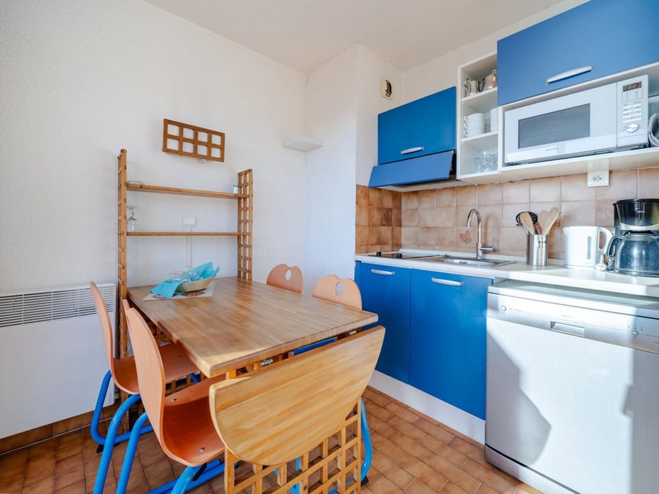 Studio 6 pers. avec Wi-Fi, vue mer - FR-1-827-28 Apartment in Roquebrune-Cap-Martin