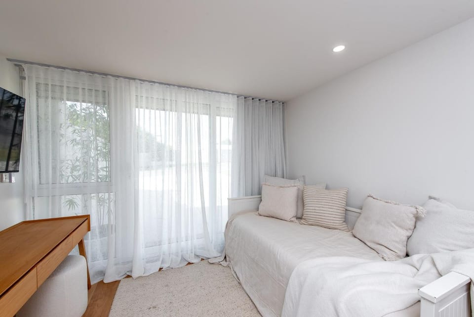 Blue Waters Villa Retreat 200 meters to beach and Surf Villa in Perth