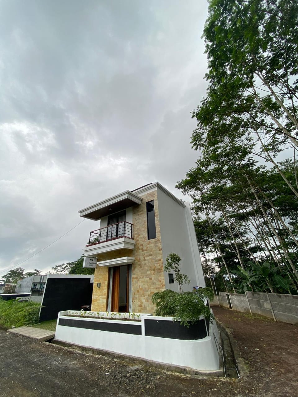 Property building, Garden
