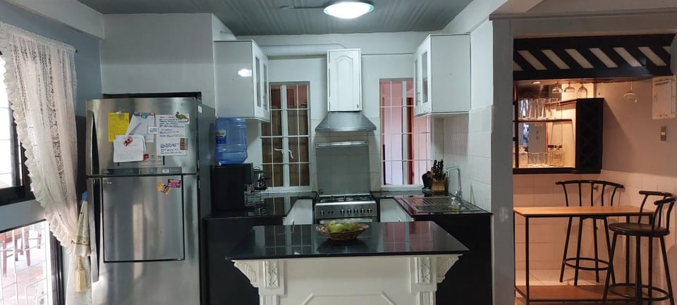 Kitchen or kitchenette, pet friendly