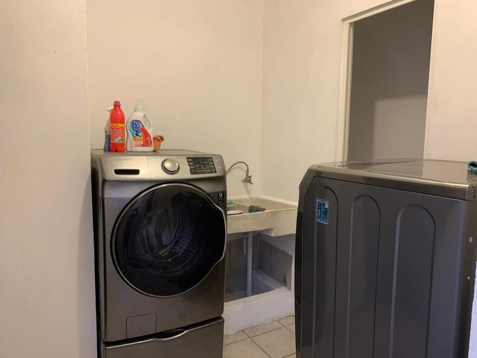 Un hogar lejos de Casa House in Monterrey
