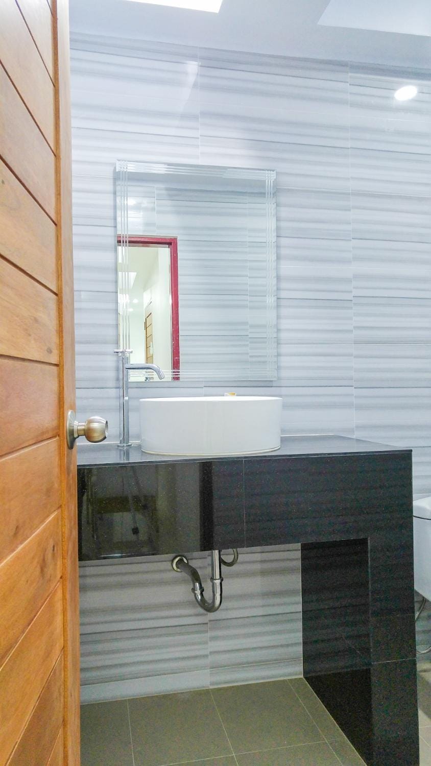 Studio in townhouse with private bath room and kitchenette Apartment in Bangkok