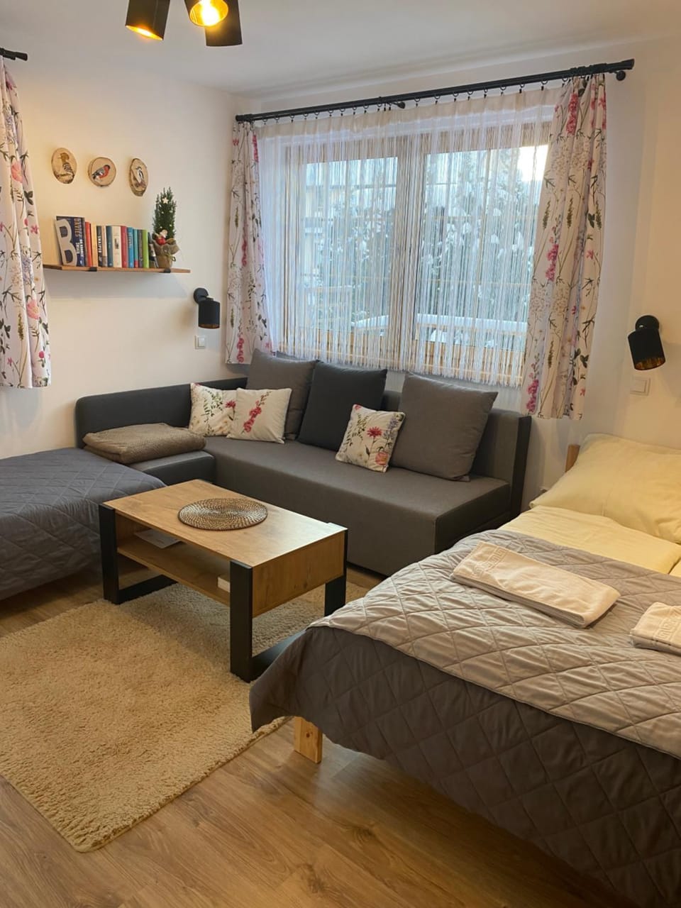 Communal lounge/ TV room, Bed, Living room, Photo of the whole room, Seating area, Bedroom