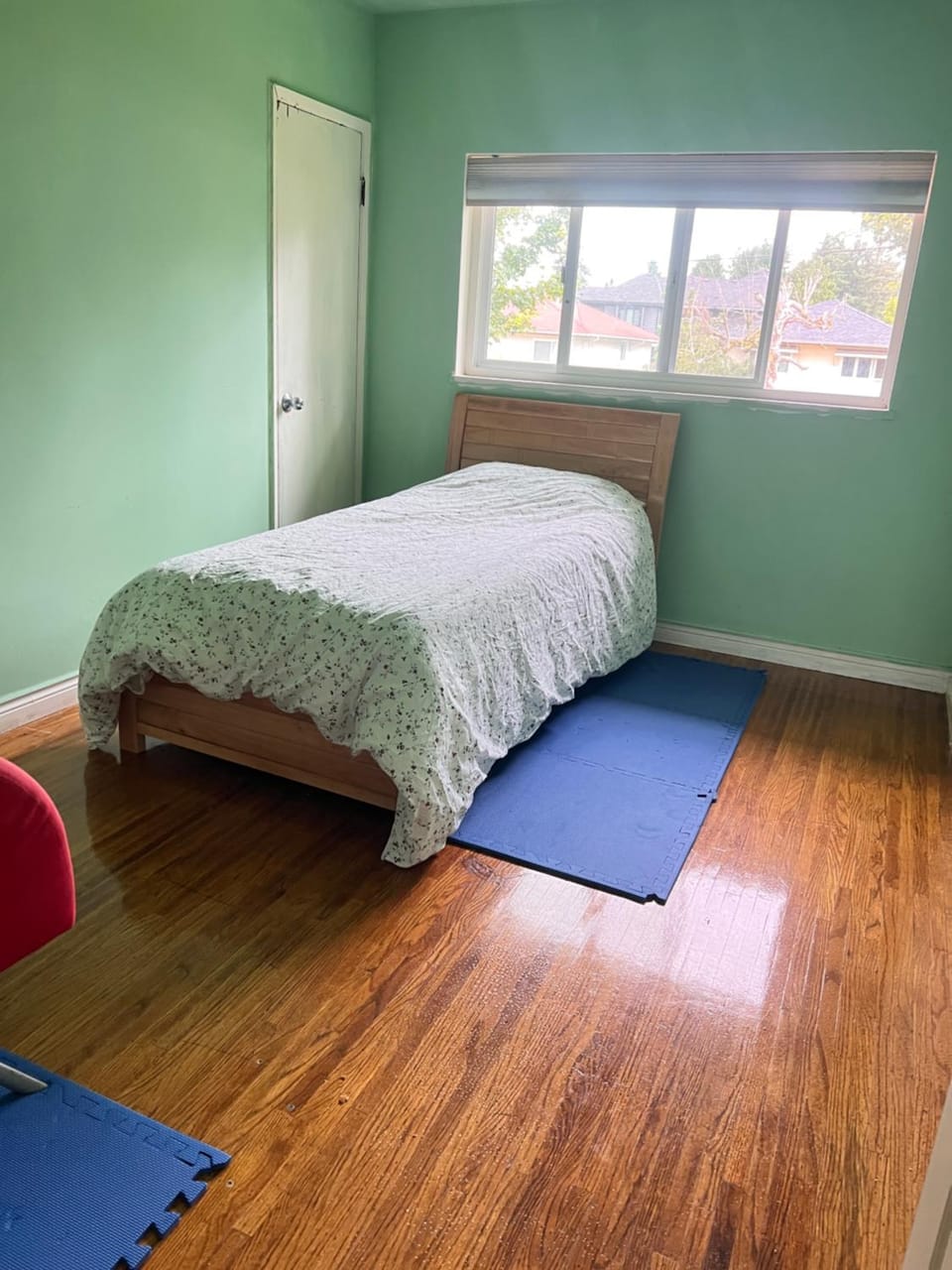 surrey central green bamboo house Vacation rental in Surrey