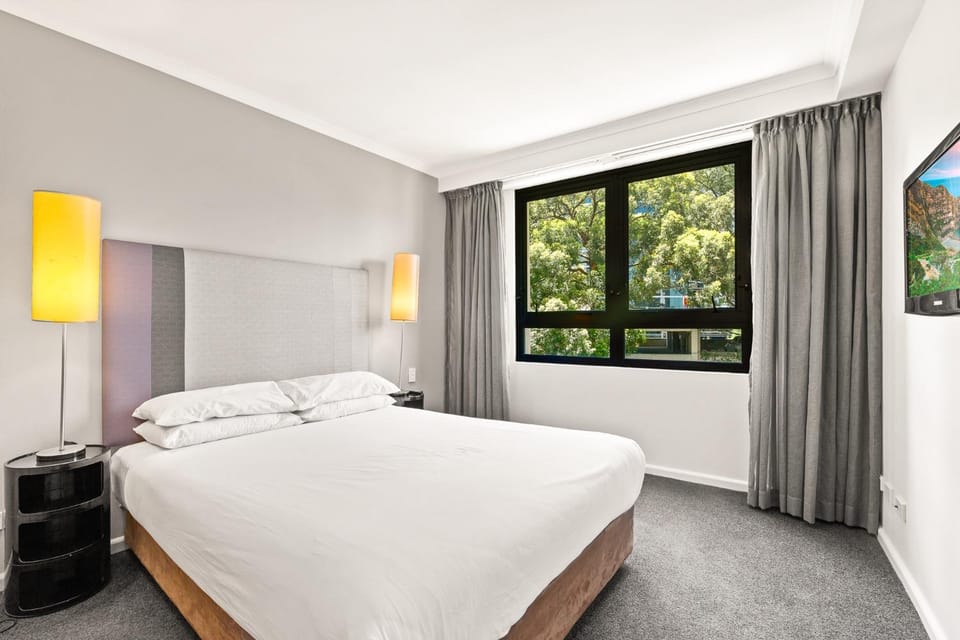 Sleek 1-Bed by Jubilee Park with Pool Apartment in Parramatta