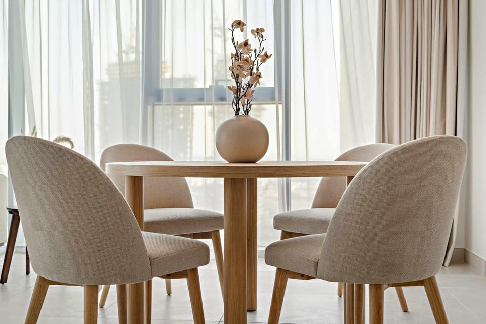 Living room, Dining area