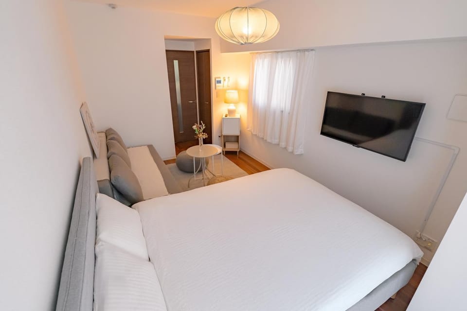 Bed, TV and multimedia