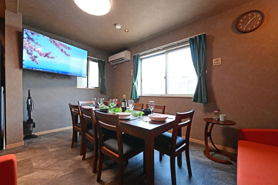 TV and multimedia, Living room, Dining area