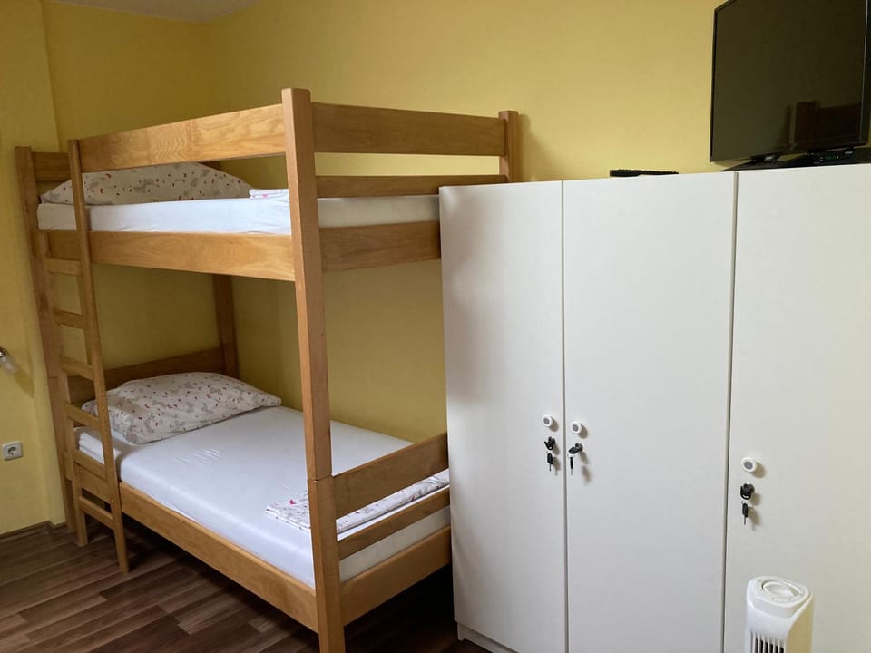 Hostel Jedvaj Hostel in Slovenia
