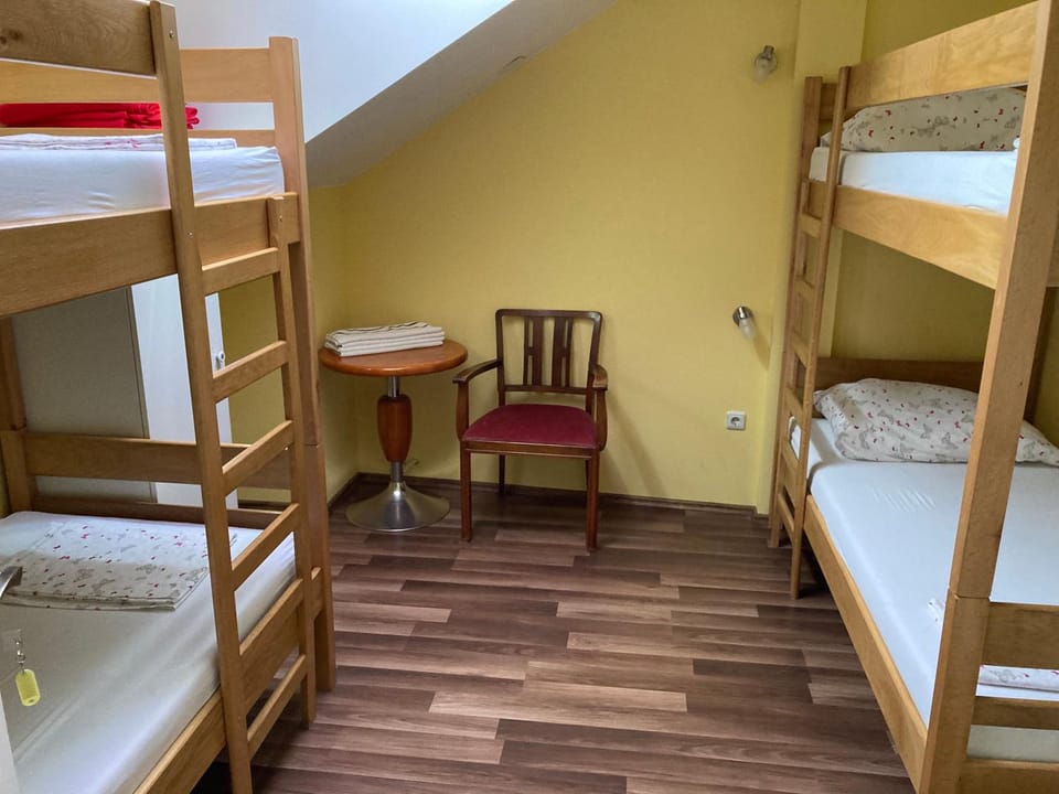 Hostel Jedvaj Hostel in Slovenia