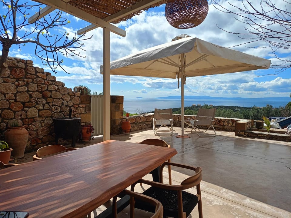 Day, Natural landscape, Balcony/Terrace, Dining area, Sea view