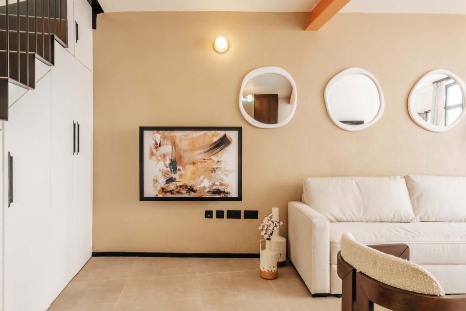Living room, Photo of the whole room, Seating area